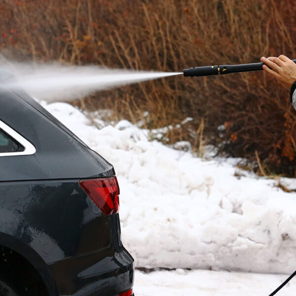 L’importanza di lavare l’auto in inverno per una corretta manutenzione della vettura
